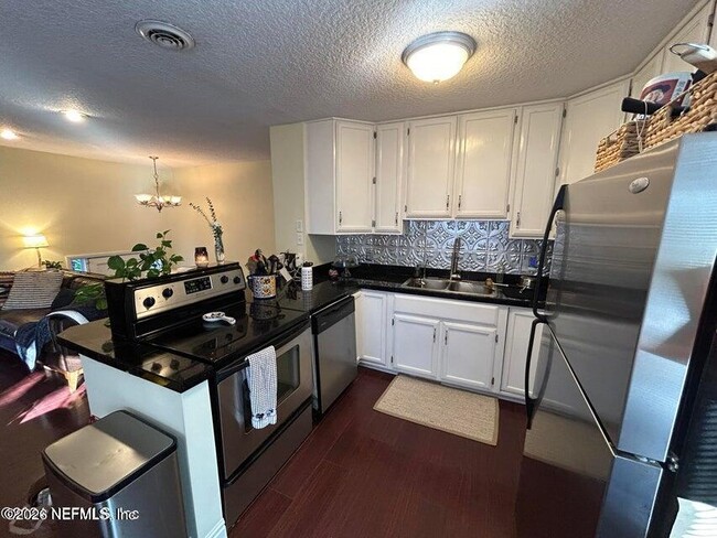 Building Photo - 1205 16th St N