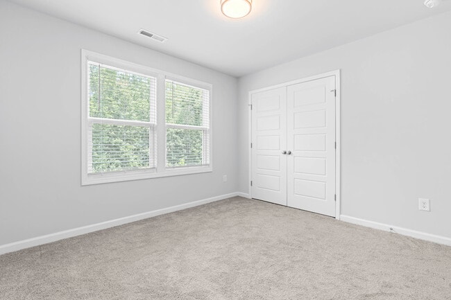 Building Photo - 252 Shingle Oak Rd