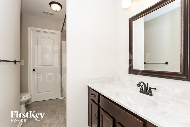 Building Photo - 1594 Raven Rd