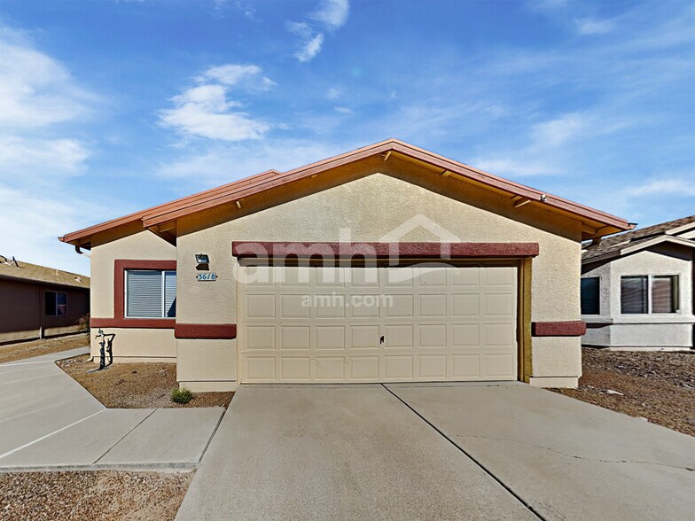 Primary Photo - 3618 W Ethan Crossing Ln