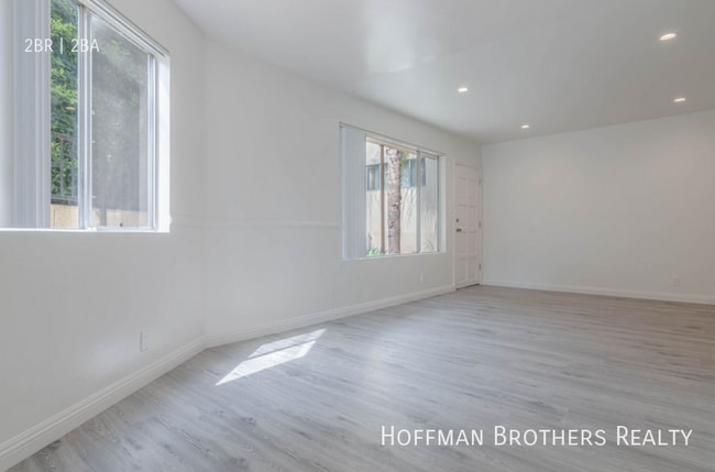 Building Photo - 8556 Cashio St