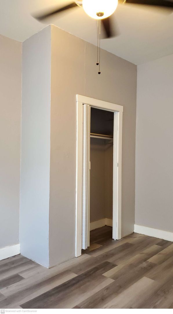 Building Photo - Great 3 bed 2 bath close to everything; more space than you think!