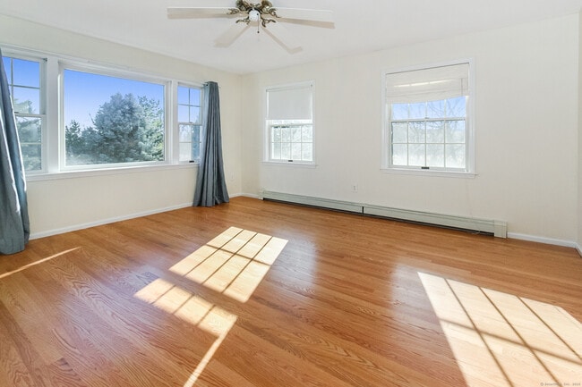 Building Photo - 107 Benson Pl