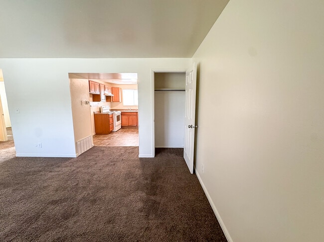 Building Photo - 359 S 150 W