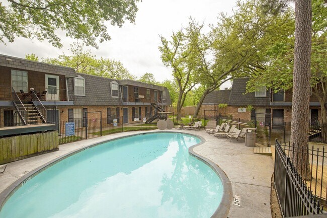 Building Photo - 9005 Gaylord Dr