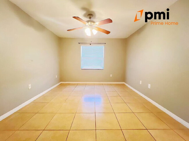 Building Photo - "Charming 2-Bed, 2-Bath Condo Oasis in Kissimmee - 937 Sq Ft of Modern Comfort!"