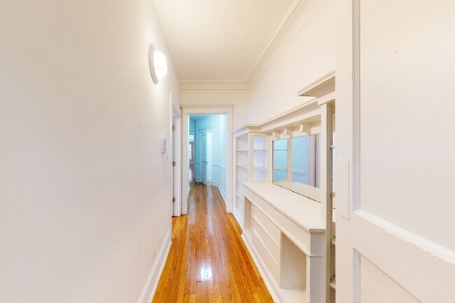 Floorplan - 5335-5337 S. Woodlawn Avenue