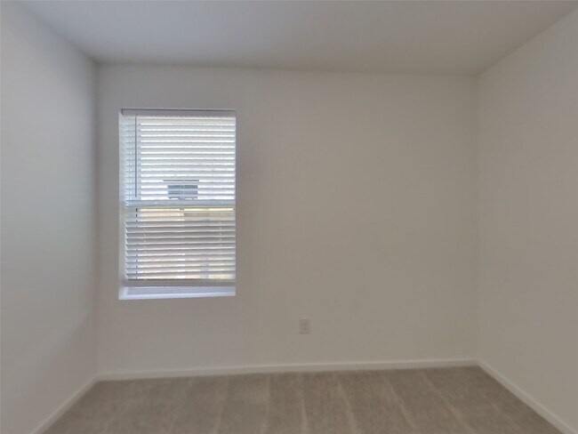 Building Photo - 3017 Fantasy Ter Dr