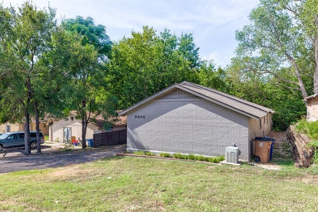 Building Photo - 5404 Atascosa Dr