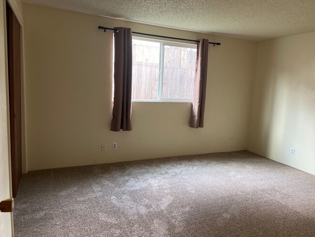 Building Photo - 4564greg