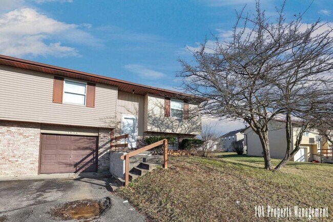 Building Photo - 1954-1956 Briceton Dr