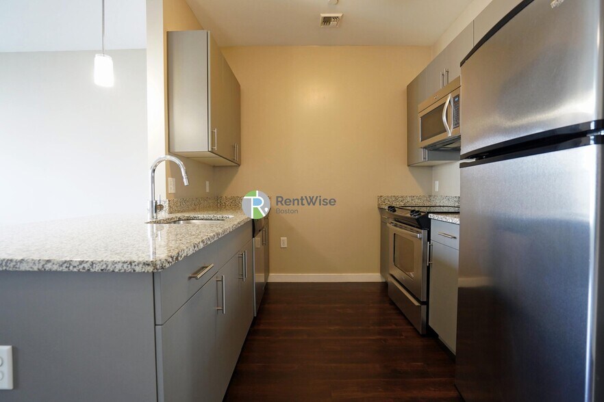 Building Photo - 625 McGrath Hwy