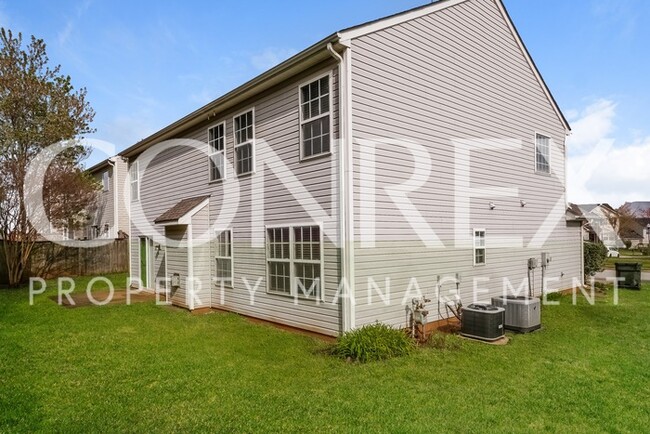 Building Photo - Gorgeous 4 Bedroom Home