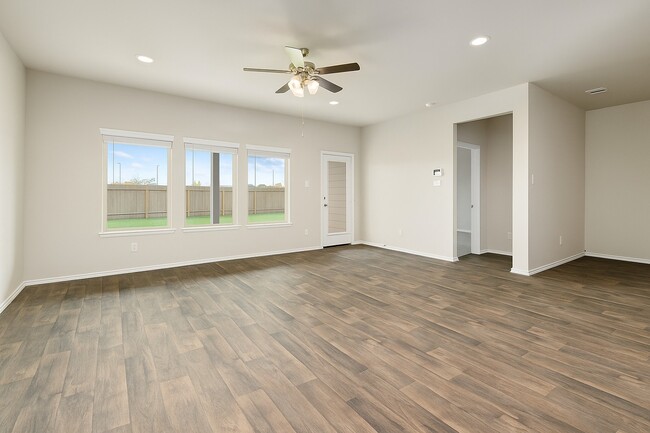 Building Photo - 15422 Massey Frst Dr