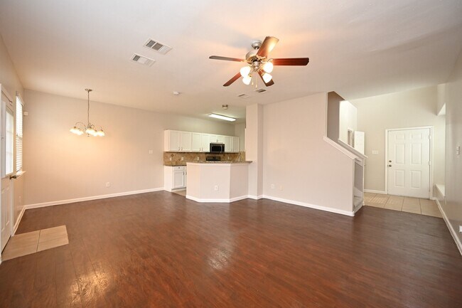 Building Photo - 6127 Yorkglen Manor Ln