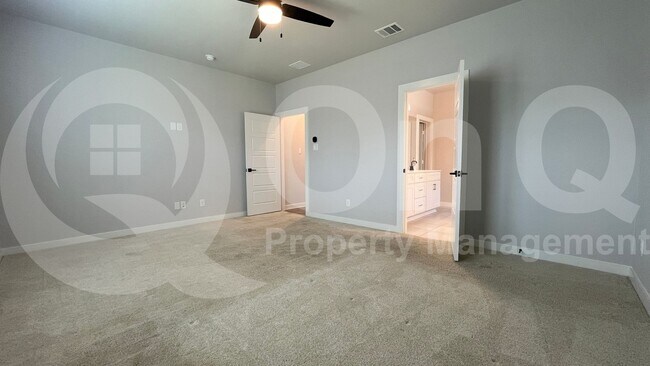 Building Photo - 5522 Blue Point Ln