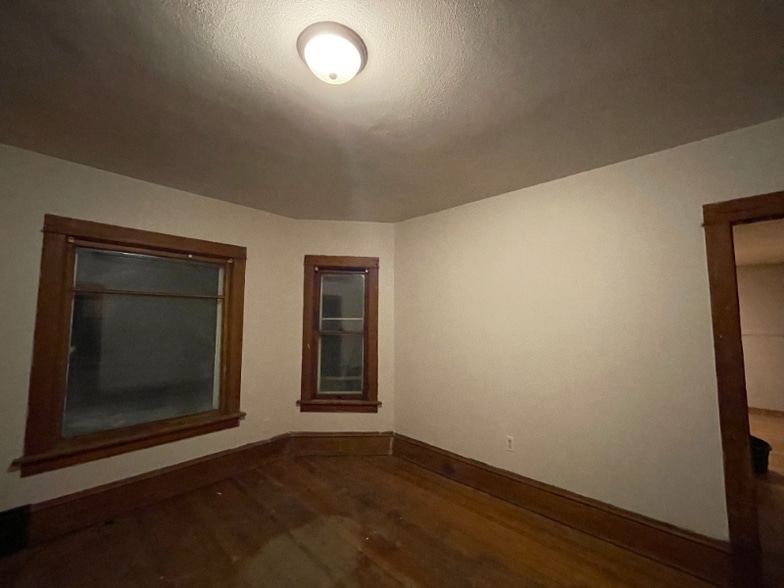 Building Photo - 6034 25th Ave