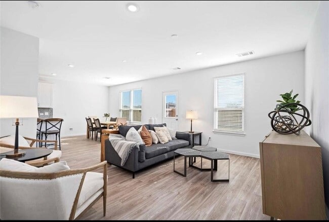 Building Photo - 6918 Telean St