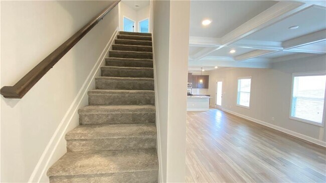 Building Photo - 4591 Silver Oak Dr SW