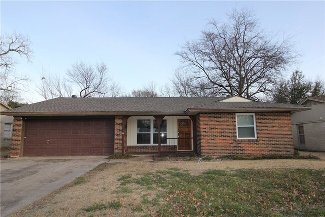 Primary Photo - 3532 Antilles Dr