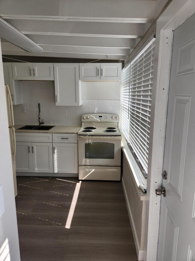 Building Photo - 65 W 34th St