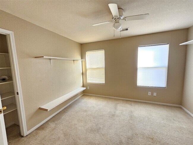 Building Photo - 11015 Walkup Way