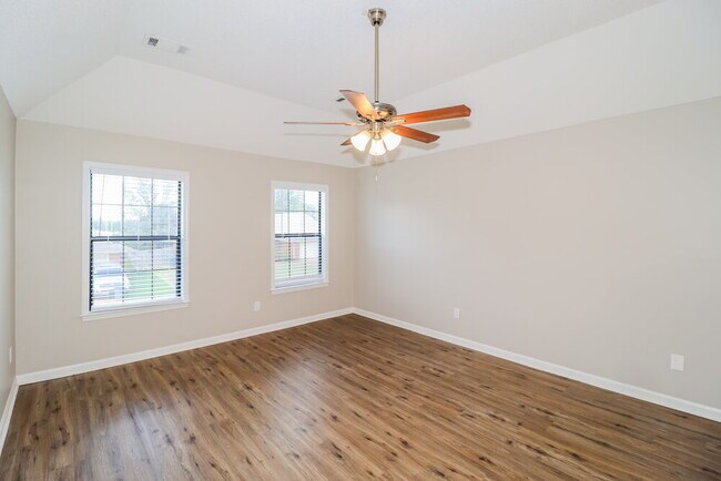 Building Photo - 7733 Deerfield Trce