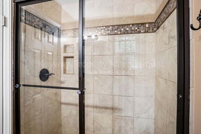 Building Photo - 3420 Linderwood Dr