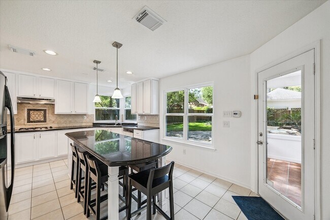 Building Photo - 174 W Greywing Cir