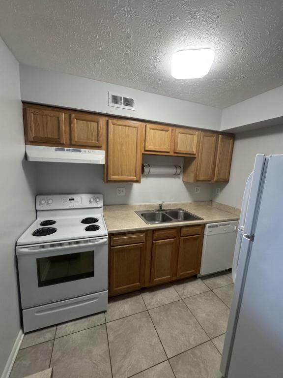 Primary Photo - 3893 Bennett Rd