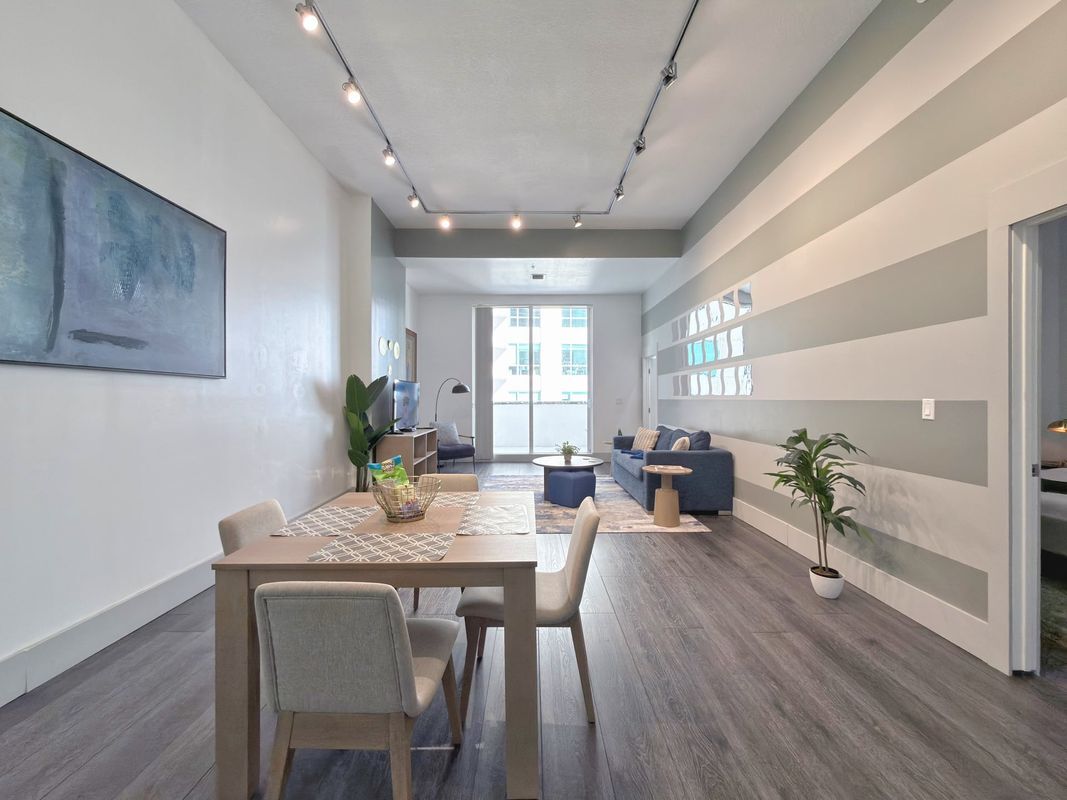 Building Photo - 1200 Brickell Bay Dr