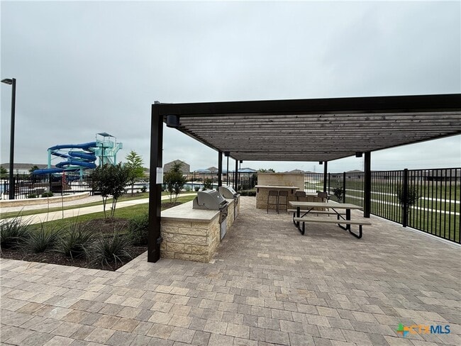 Building Photo - 130 Pastar Fls
