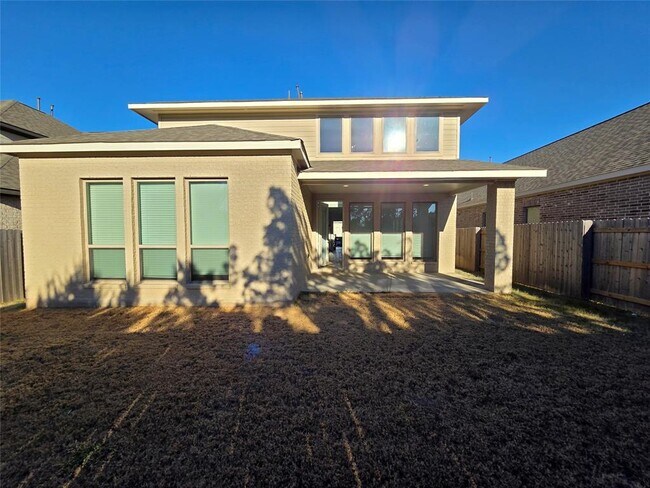 Building Photo - 221 Bauer Lp