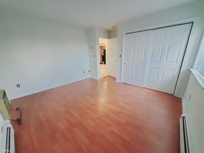 Building Photo - 2 br, 1 bath Condo - 47 Whitmore Ln Unit D