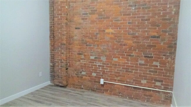 Building Photo - 62 Lowell St