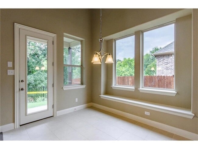 Building Photo - 10671 Villanova Dr