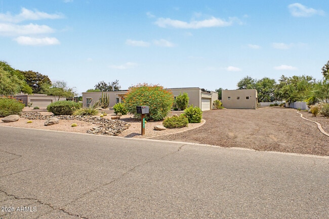 Building Photo - 6133 E Mountain View Rd