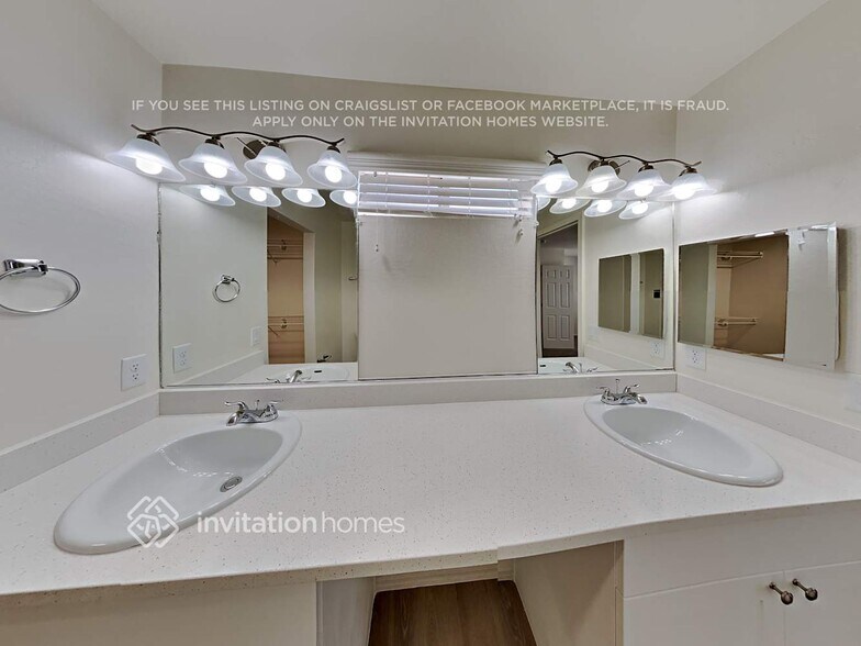 Building Photo - 42944 W Samuel Dr