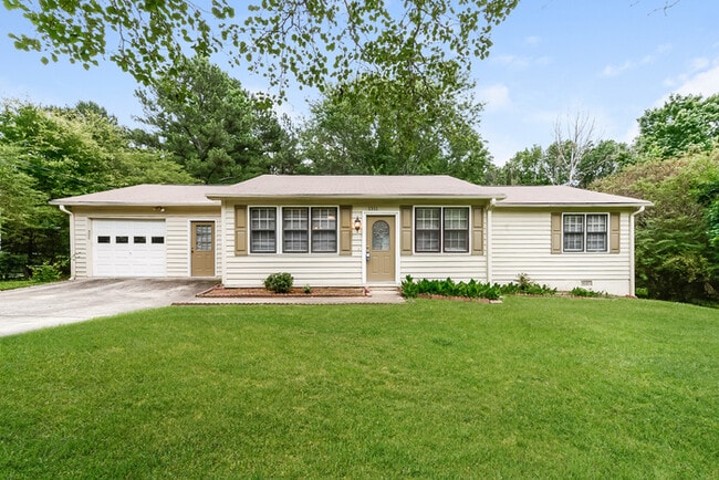 Building Photo - 1311 Sunsweet Dr NE