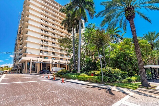 Building Photo - 10185 Collins Ave