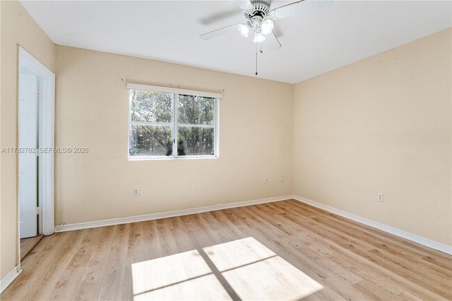 Building Photo - 631 SW 10th St