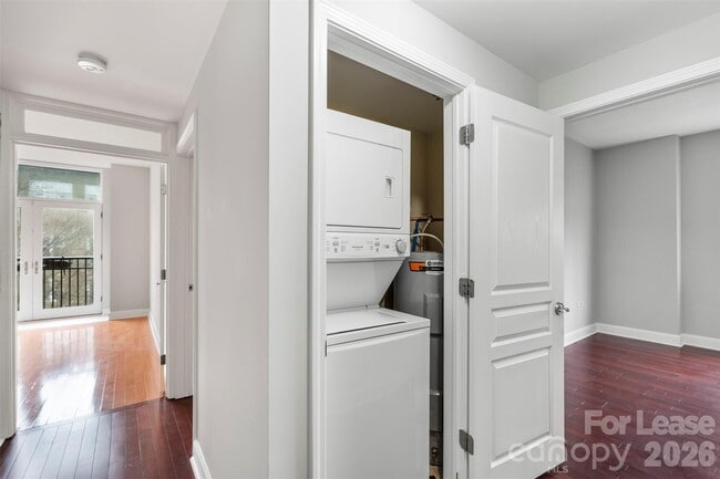 Building Photo - 1320 Fillmore Ave