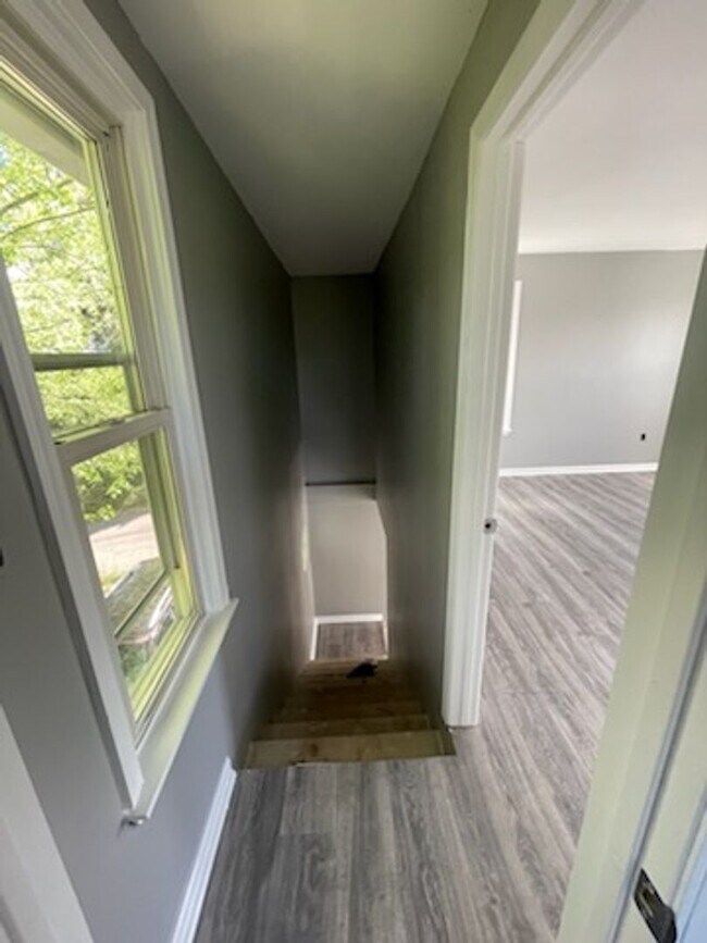 Building Photo - Fully Rehabbed 4 bedroom home for rent
