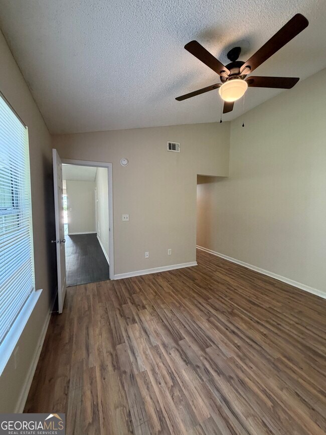 Building Photo - 101 Talbot Ct