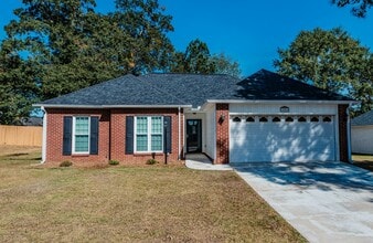 Building Photo - 104 Lupine Way