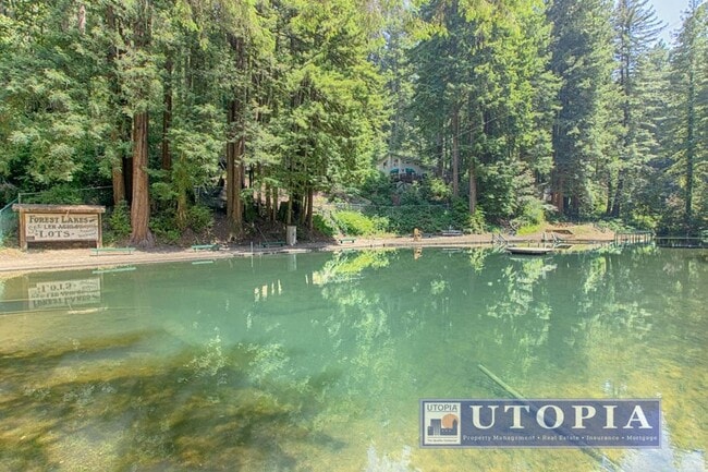 Building Photo - Gorgeous 4-bedroom, 2-bathroom Forest Lake Home with Deck, Office & Scenic Redwood Views