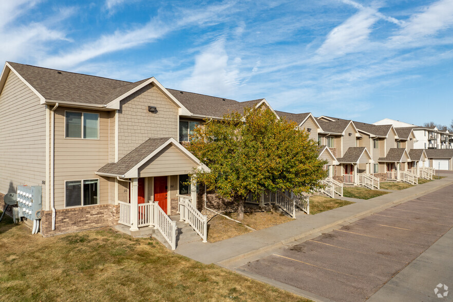 Primary Photo - Maple Park Apartments & Townhomes