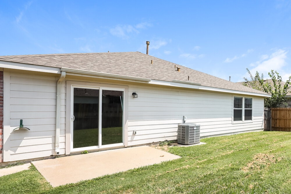 Building Photo - 2014 Gardenia Dr