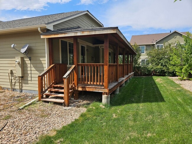 Building Photo - 3 Bed 2 Bath Ranch home Close to Buckley S...