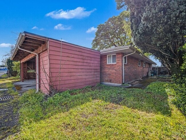 Building Photo - Duplex: 2 Bedrooms - Salem SE